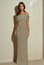 Pretty day dress